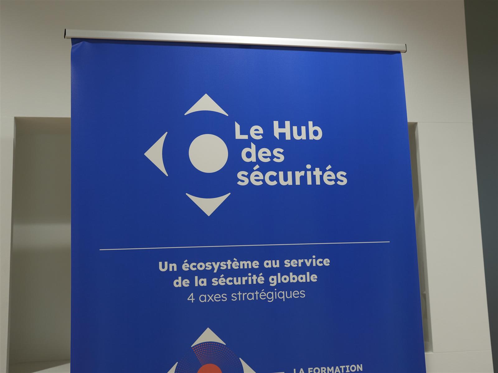 Kakémono du Hub des Sécurités dans les locaux