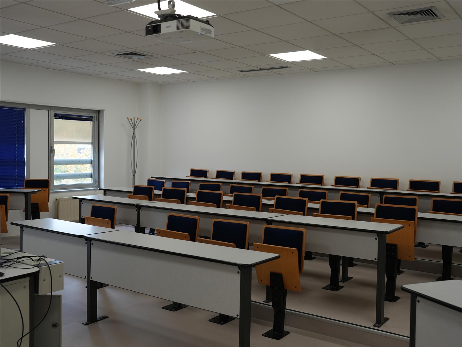 Salle de cours en gradins
